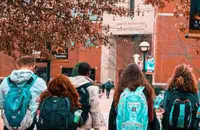 學生與學校的法律關系